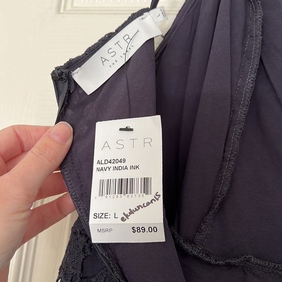 ASTR the label eyelet midi dress ink NWT - Picture 5 of 7